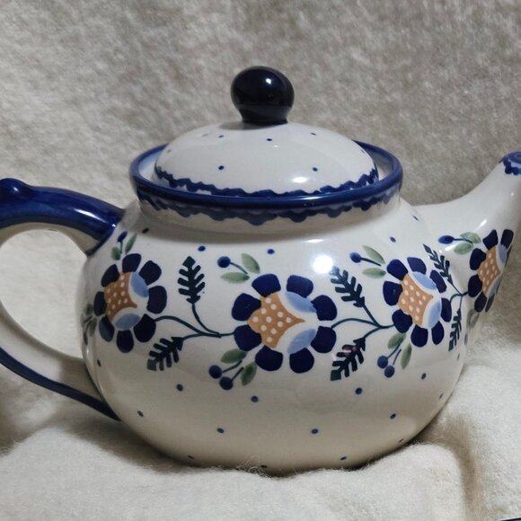Share Boleslawiec Polish Pottery Coneflower Blue 92 teapot and matching mug set - Picture 2 of 8